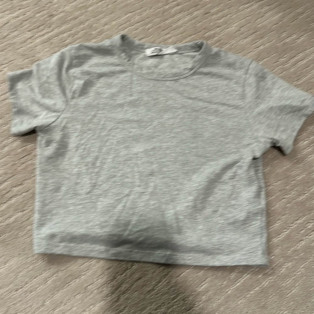 gray cotton on baby tee